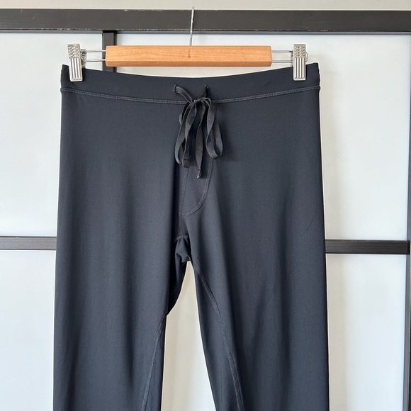 [M] Alo Yoga Women’s Black Running High Waist Trinity Legging Front Tie Waist - Picture 4 of 8